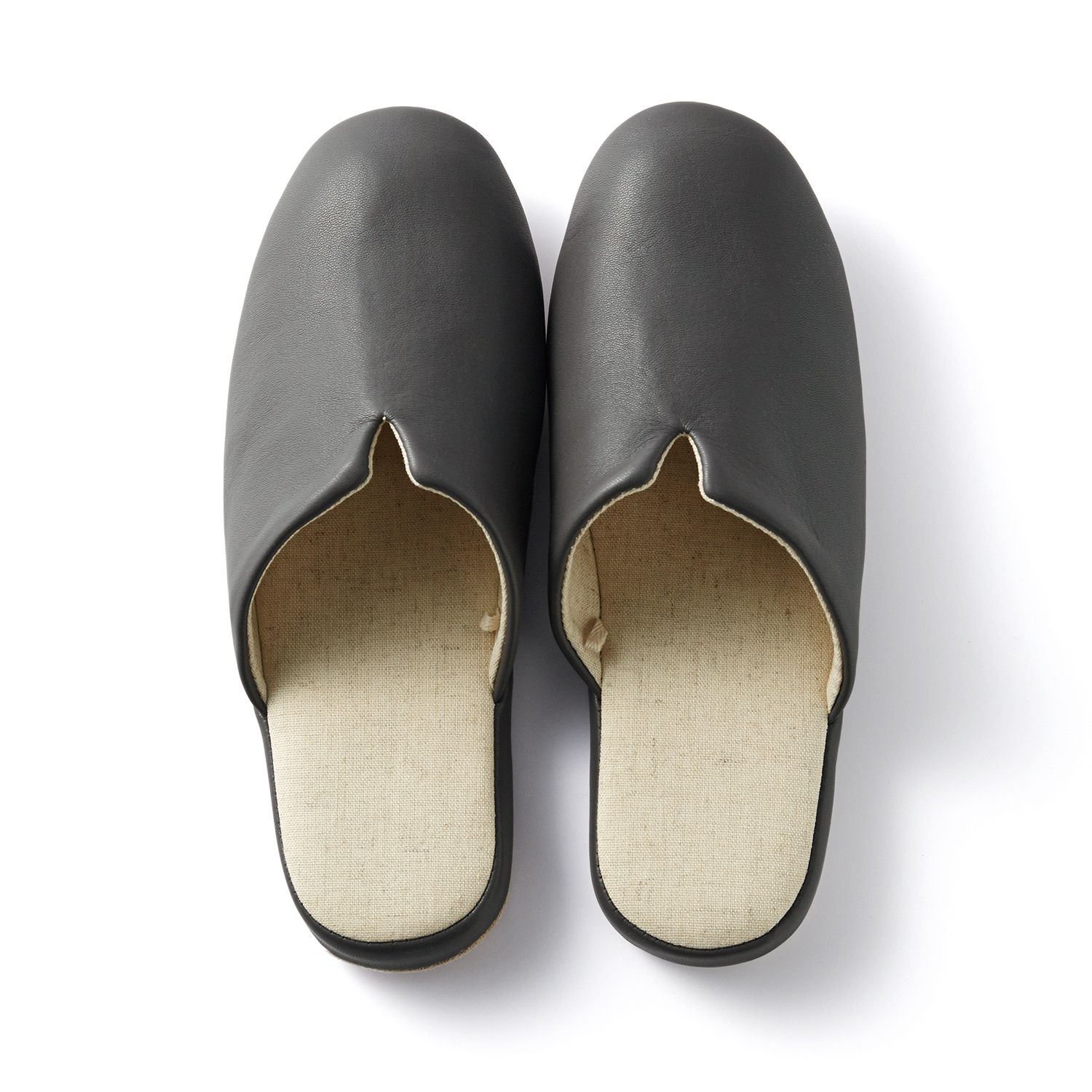 日本千趣會 - 質感仿皮室內拖鞋-深灰