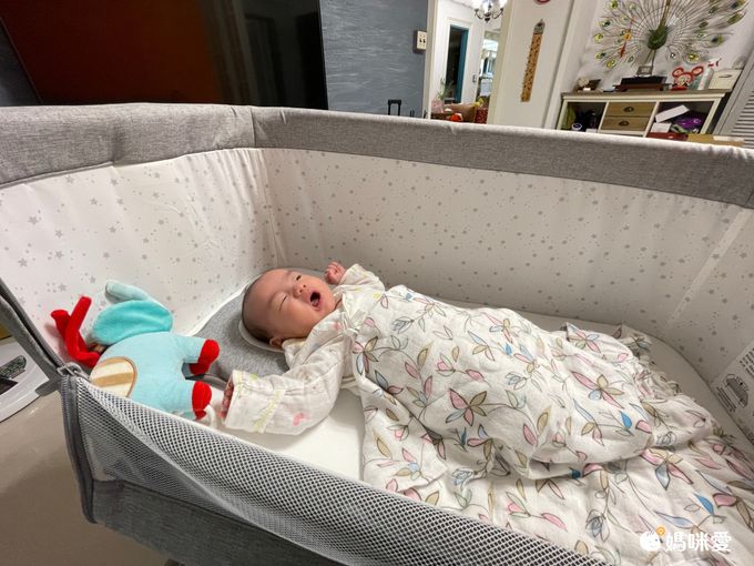 YODA - 嬰兒床邊床-質感灰