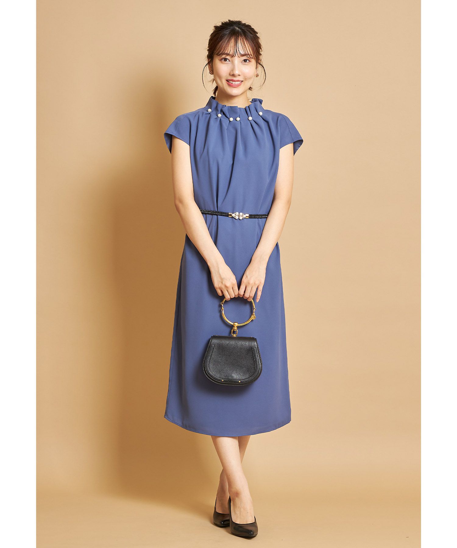 日本 tocco-closet - 高雅珍珠皺摺簡約洋裝-知性黑