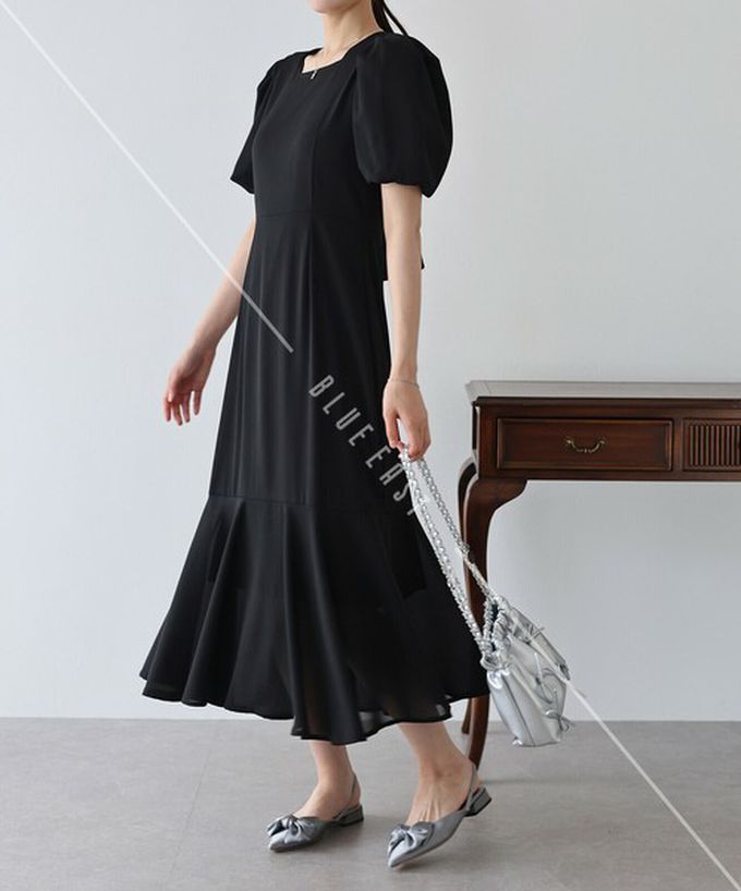 日本 BLUE EAST - 優雅方領後綁帶泡泡袖魚尾洋裝-波點-米白 (M)