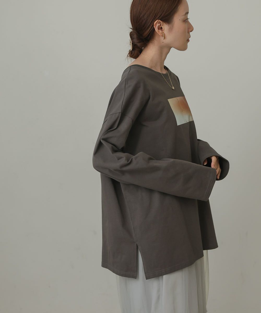 日本 Bab - 100%棉 寬鬆落肩印花長T-深灰