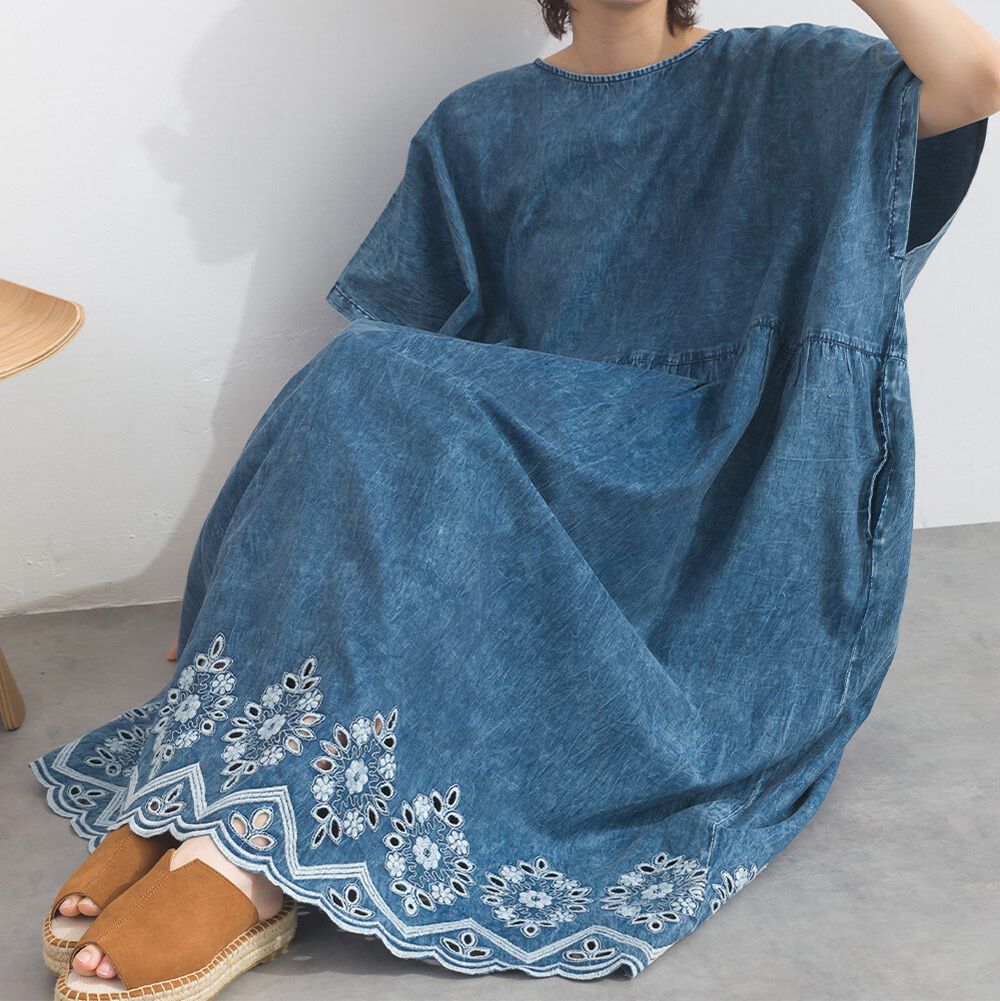 輕盈丹寧下擺鏤空刺繡短袖洋裝-靛藍