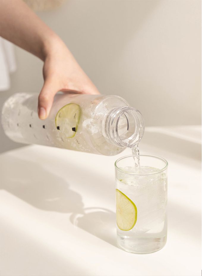 韓國 SSUEIM - Tritan極簡ins透明水瓶1L (白色)