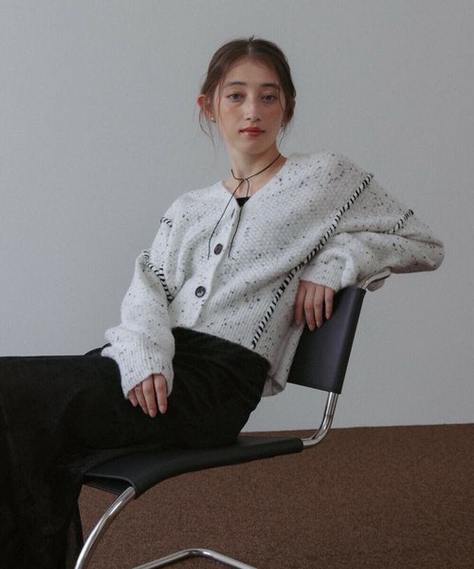 日本 Bab - 縫線感溫暖紋理短版針織外套-淺灰