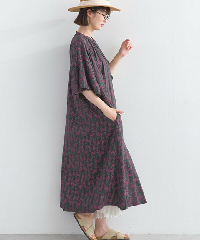 日本 Lupilien - 柔滑嫘縈植物印花寬鬆短袖洋裝-綠x桃