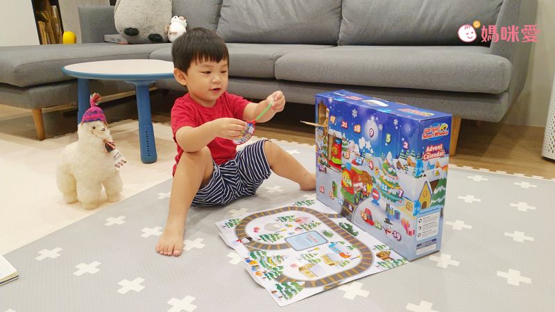 從英國夯到台灣的「Vtech倒數月曆」讓萌懂的孩子一起參與聖誕節，是件很棒的事！