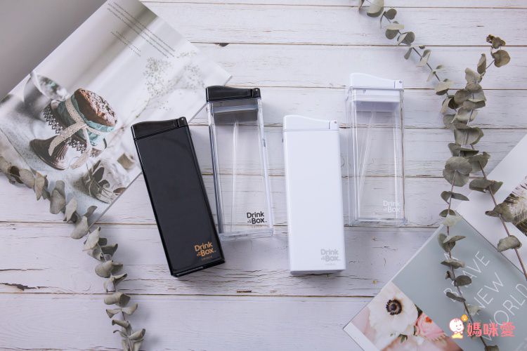 飲水量一目瞭然！【加拿大 Drink in the box】透明繽紛水壺