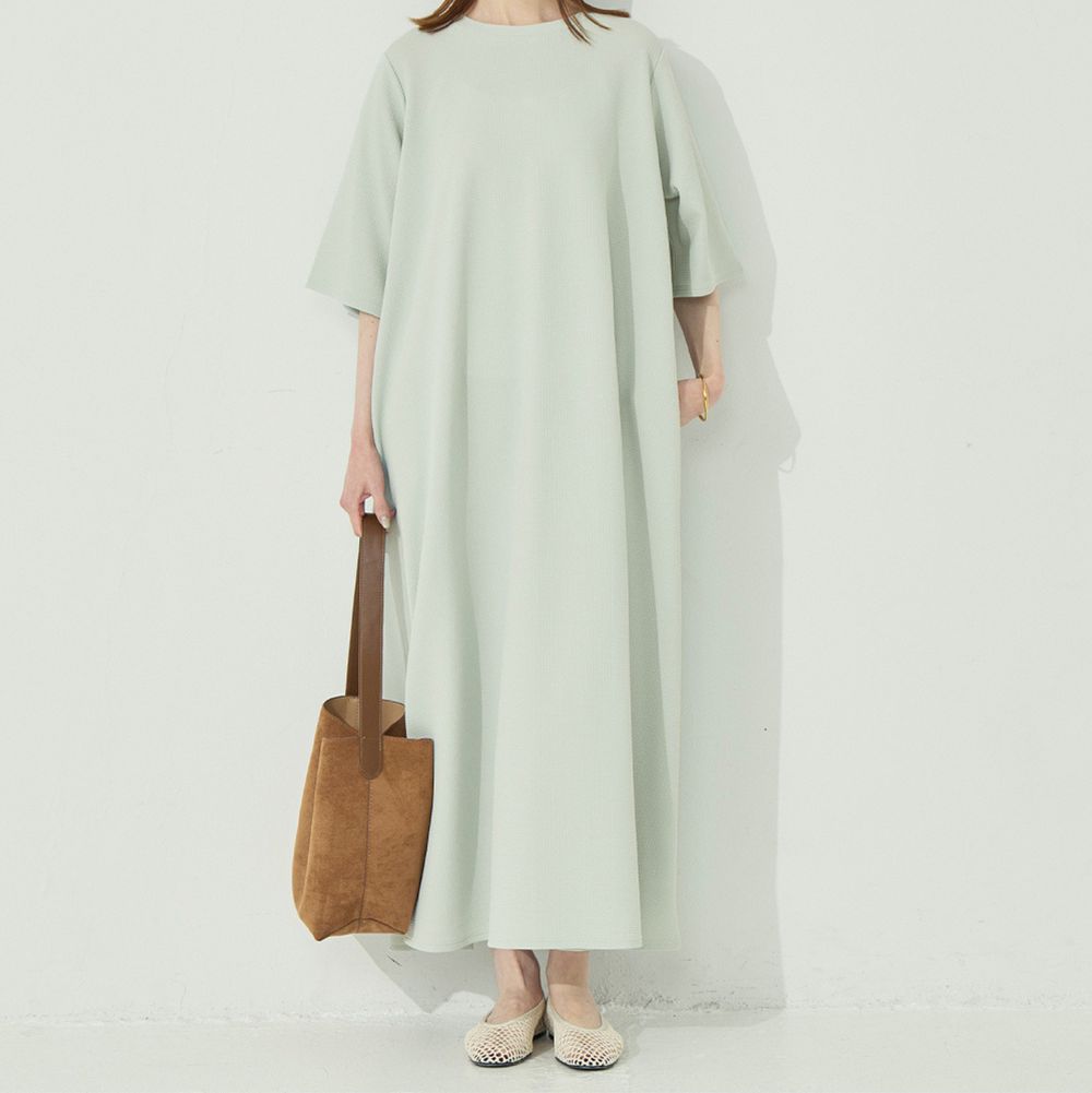 可烘乾 定番百搭紋理五分袖洋裝(附口袋)-淺綠