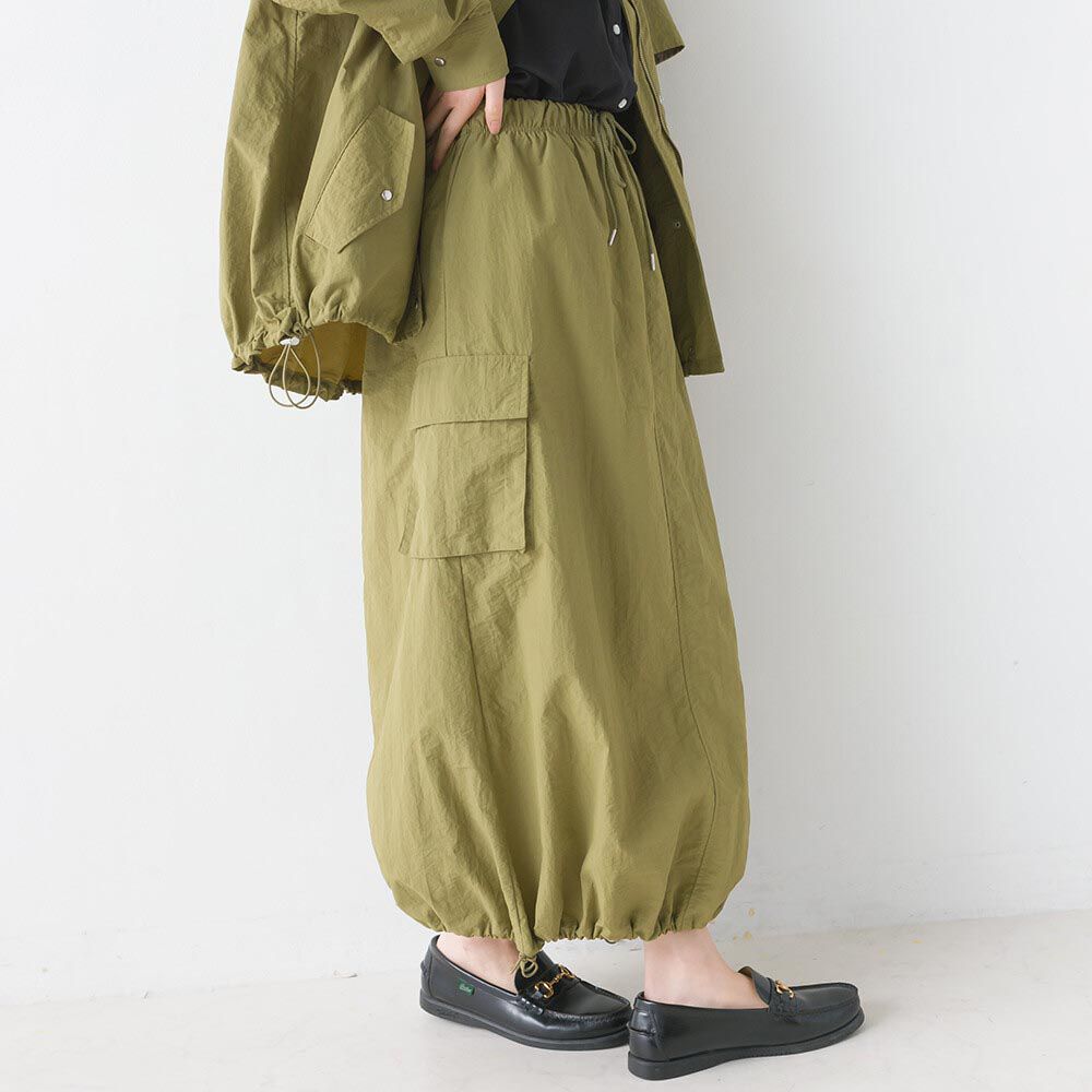 日本 OMNES - 防潑水 工裝風輕薄尼龍長裙-軍綠