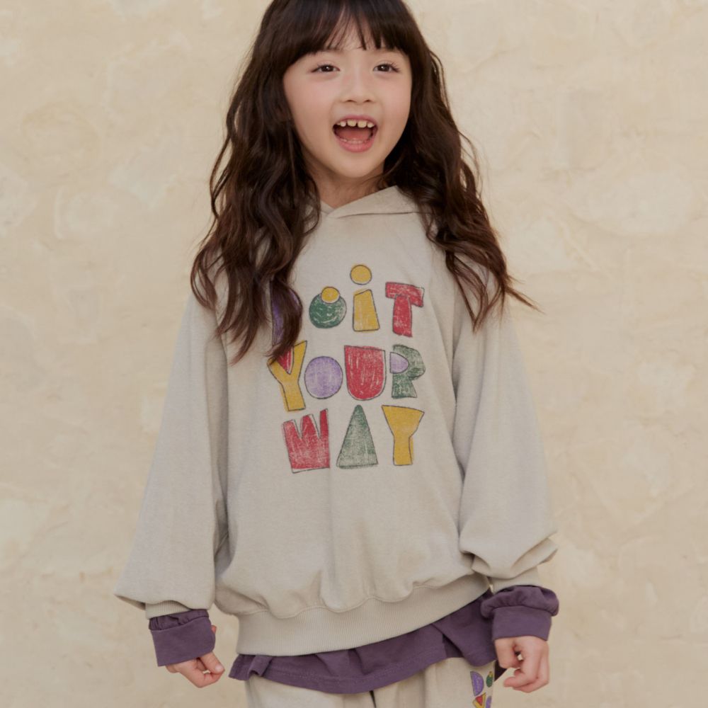 NAVi 童趣手繪塗鴉文字長袖連帽T-淺灰