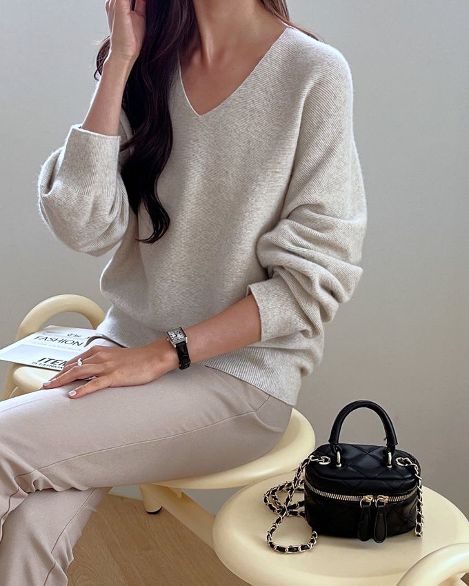 韓國女裝連線 - 溫柔V領喀什米爾羊毛長袖針織上衣-燕麥 (FREE)