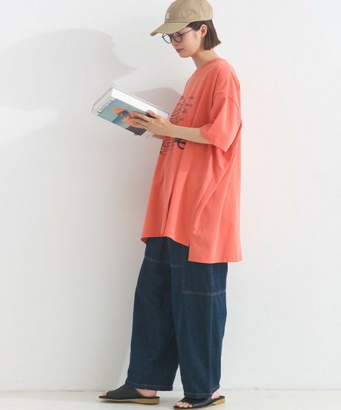 日本 Lupilien - 16OE天竺棉 氣質書籍印花寬鬆短袖上衣-草綠