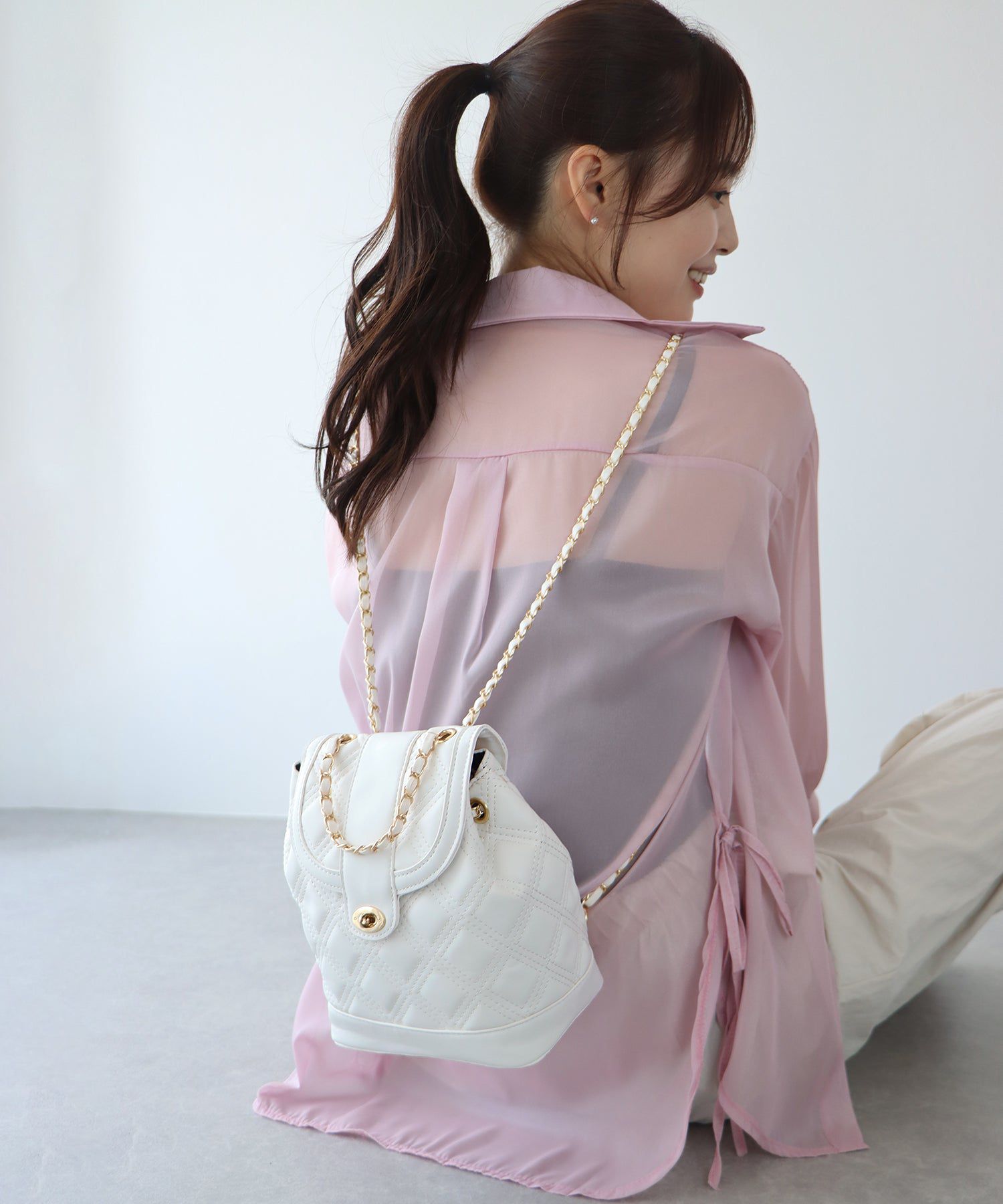 日本 BLUE EAST - 2WAY時尚金屬鍊後背小包-銀