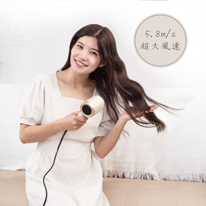 雙電壓小巧機身 旅行攜帶超方便