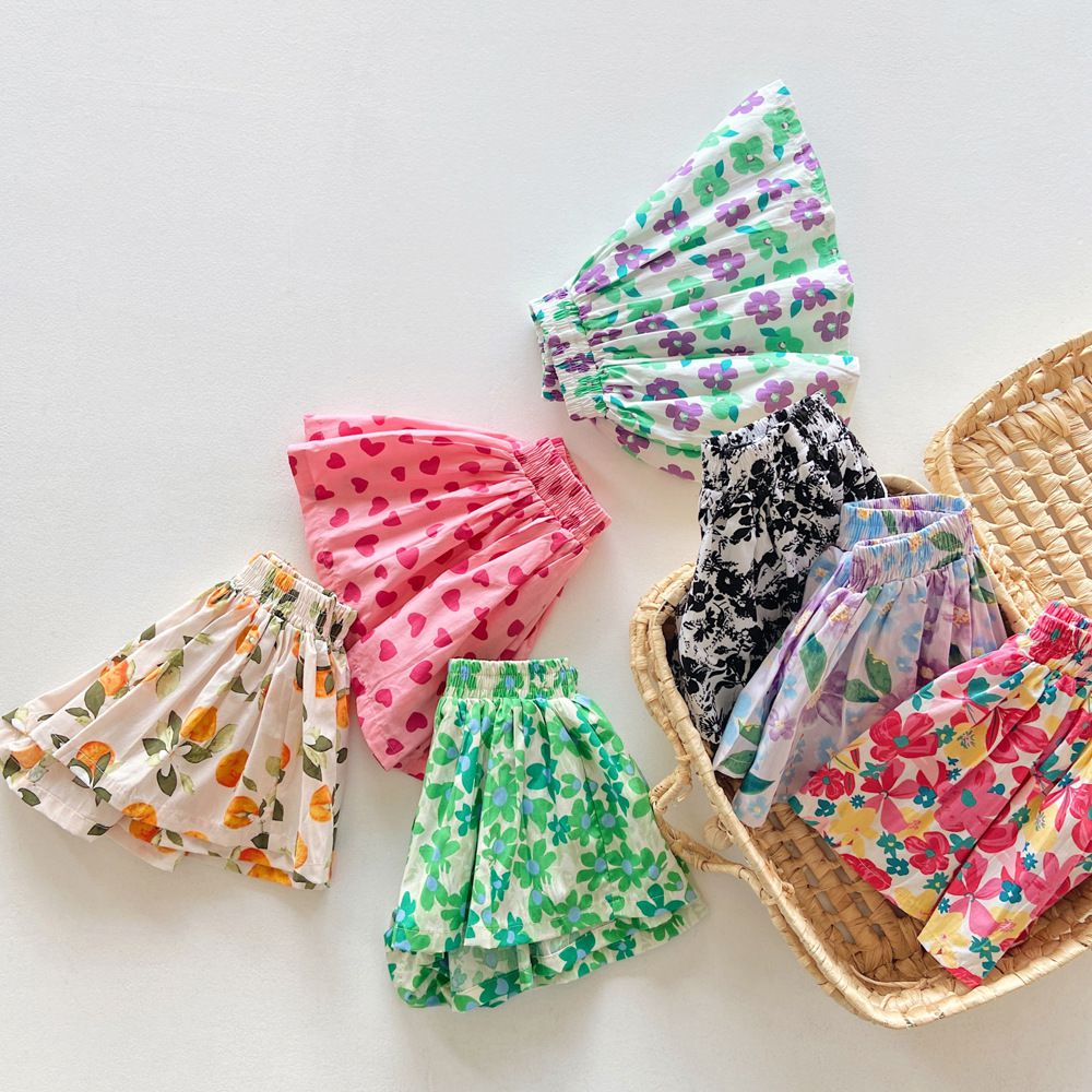 腰鬆緊小清新碎花短褲-水墨畫花-黑+白