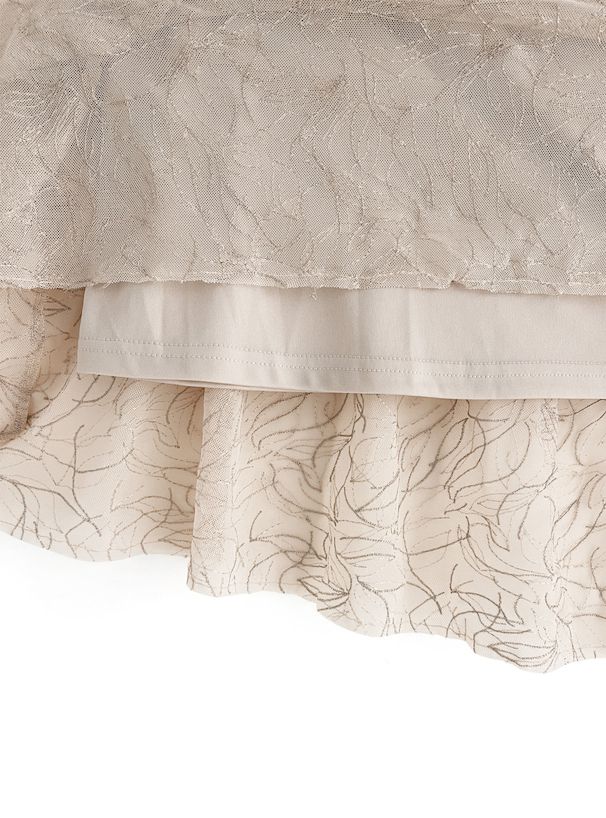 日本 GRL - 文藝花刺繡層次蛋糕裙-米杏 (F)