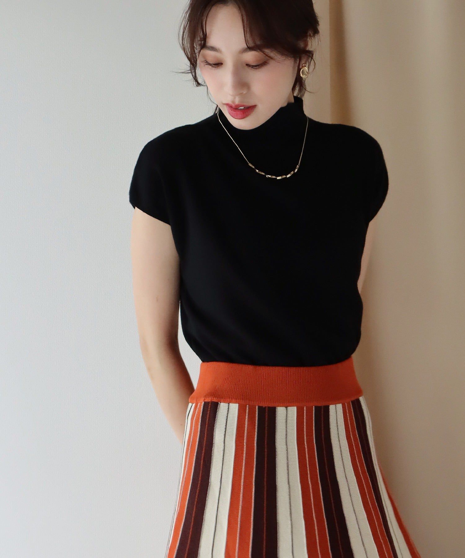 日本 BLUE EAST - 小立領法式袖薄針織上衣-橄欖綠