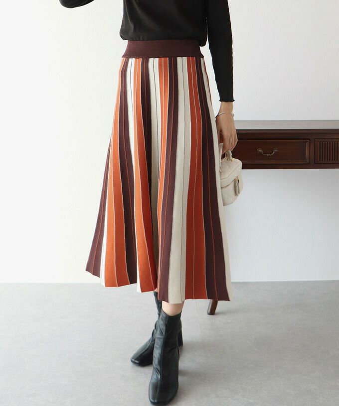 日本 BLUE EAST - [店員推薦] 撞色修身針織長裙-水藍x米杏