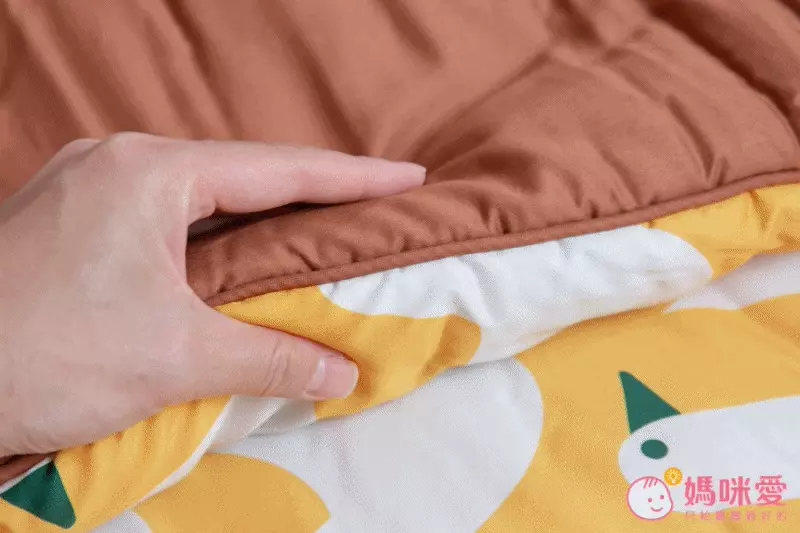 裡面填充棉的彈性也很好，不會睡一下就塌掉