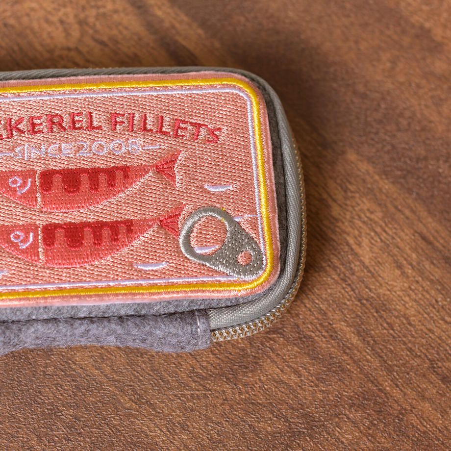 日本P+G design - 刺繡羊毛氈硬式拉鍊卡片零錢包-晚安米飛