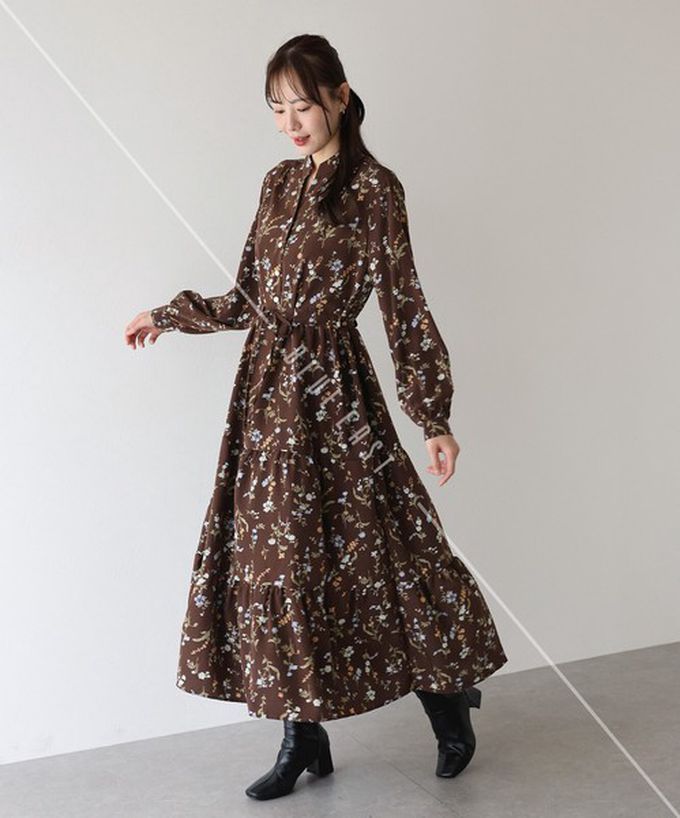 日本 BLUE EAST - [人氣款]簡約抽繩收腰長袖洋裝-彩色花卉-黑