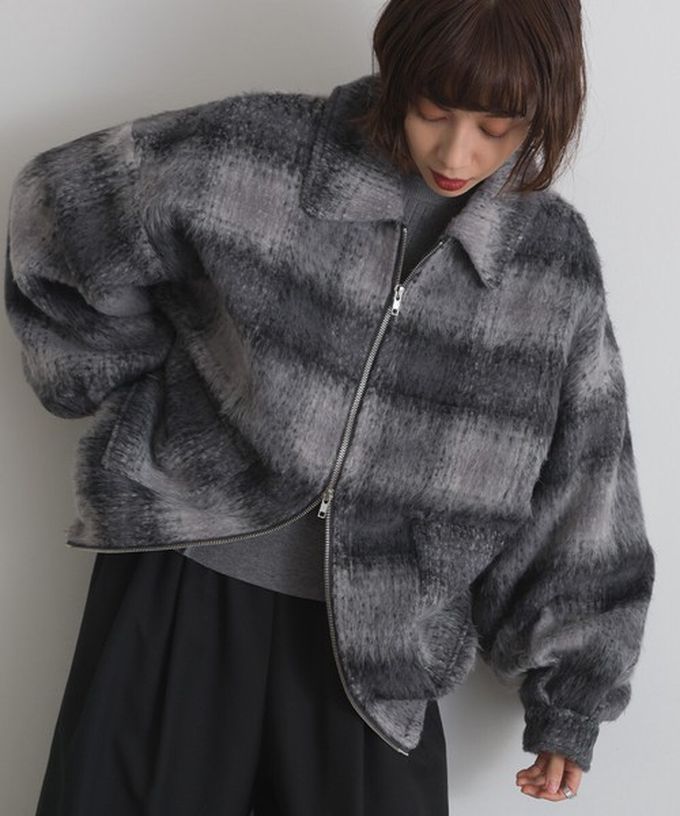 日本 ELENCARE DUE - 毛海感寬版雙拉鏈大口袋保暖外套-黑格紋