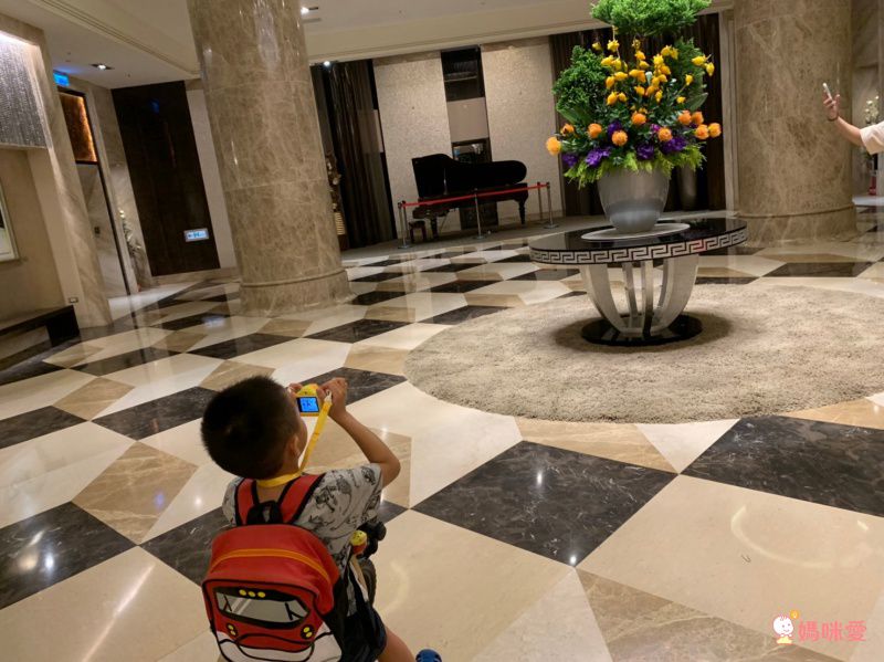 FUNY - Kids童趣二代數位相機-黃小鹿-【升級附贈】32G記憶卡