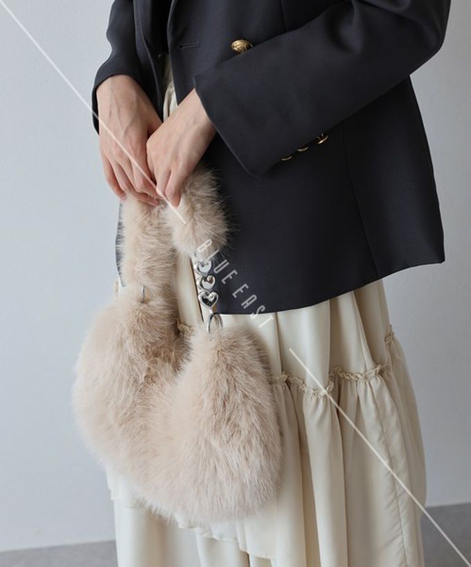 日本 BLUE EAST - 心型鏈條夢幻毛絨手提包-咖啡