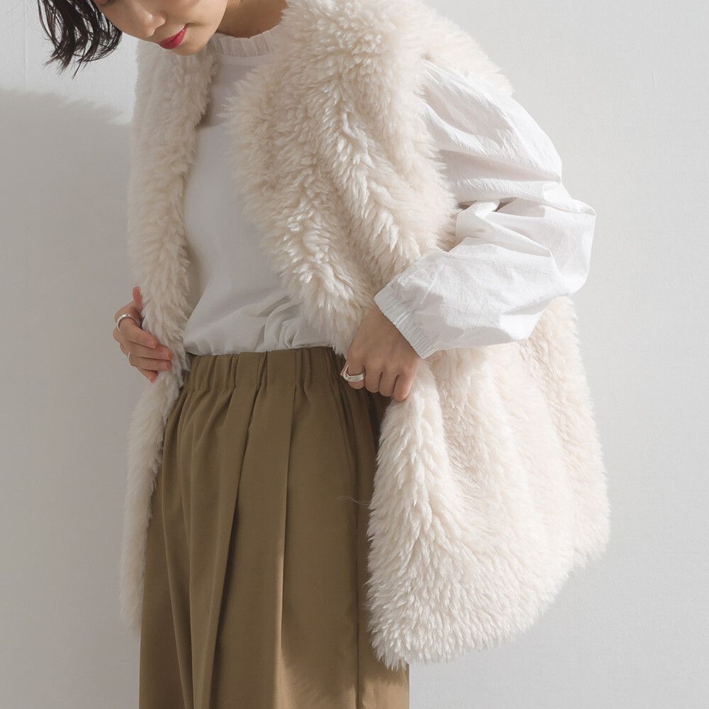 QQ毛絨時尚搭配長版背心-象牙白