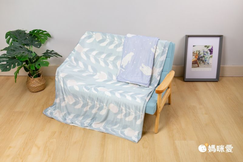 日本小泉 - 節電對策冷感薄毯-北歐花草-薄荷 (100x140cm)