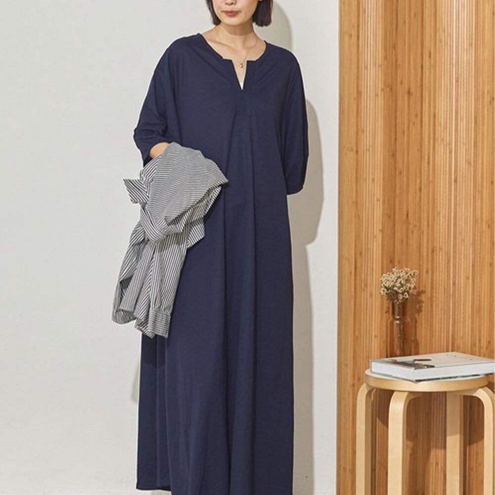 接觸涼感 顯瘦A字鑰匙領五分袖洋裝-海軍藍