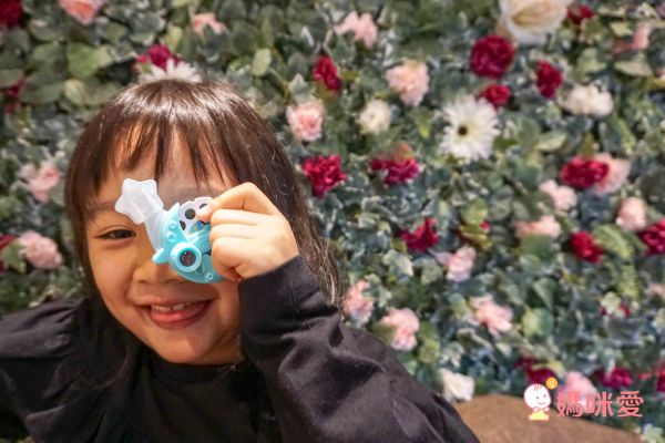 讓孩子乖乖睡覺的神器【加拿大 Moonlite 故事投影機】