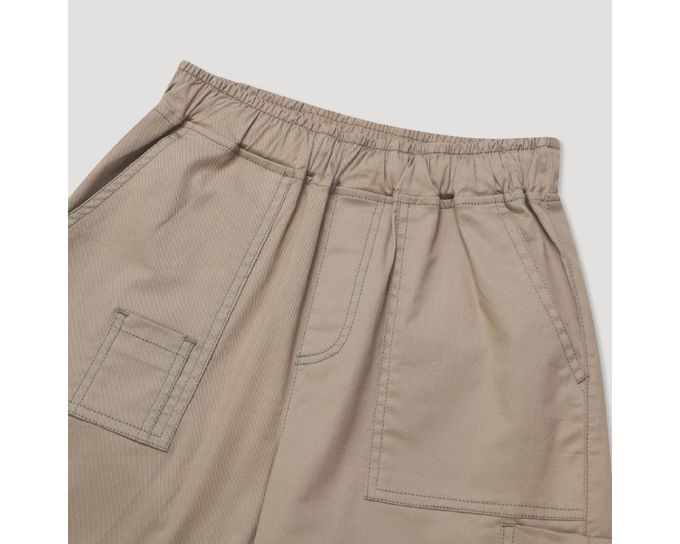 韓國 INDIVIDUEL - 鬆緊腰百搭口袋短褲-卡其