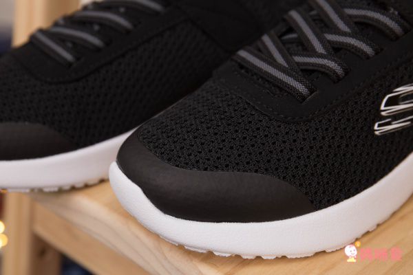 SKECHERS - DYNAMIGHT_個性黑色兒童機能運動鞋