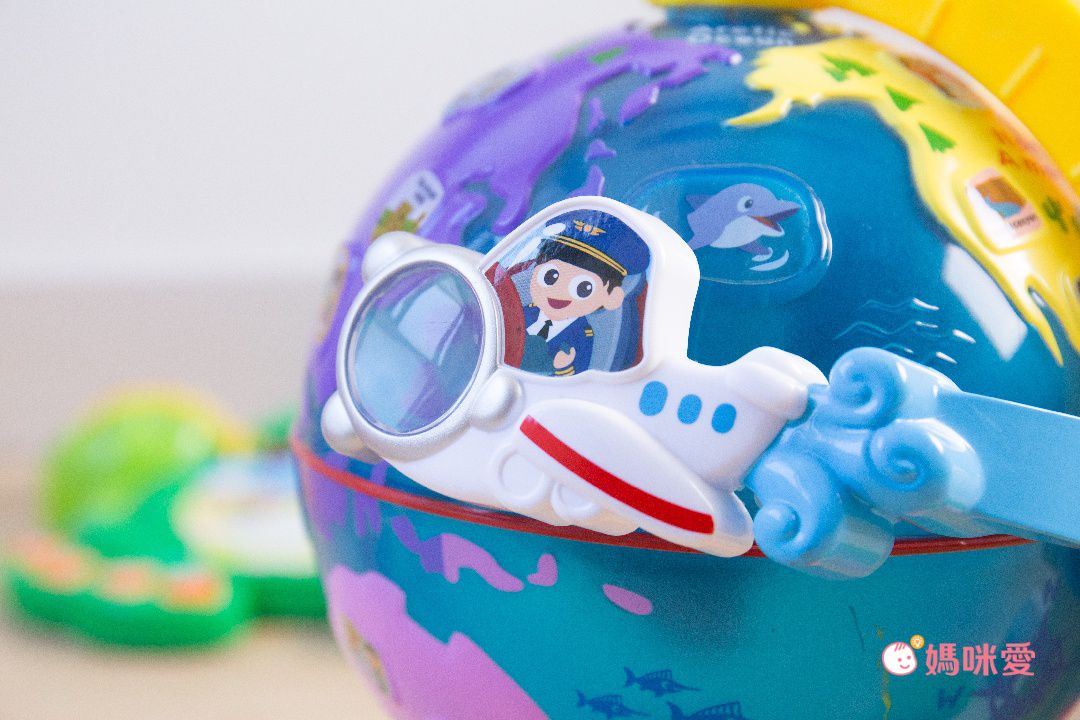 化身飛行員探索世界【Vtech】聲光探索地球儀