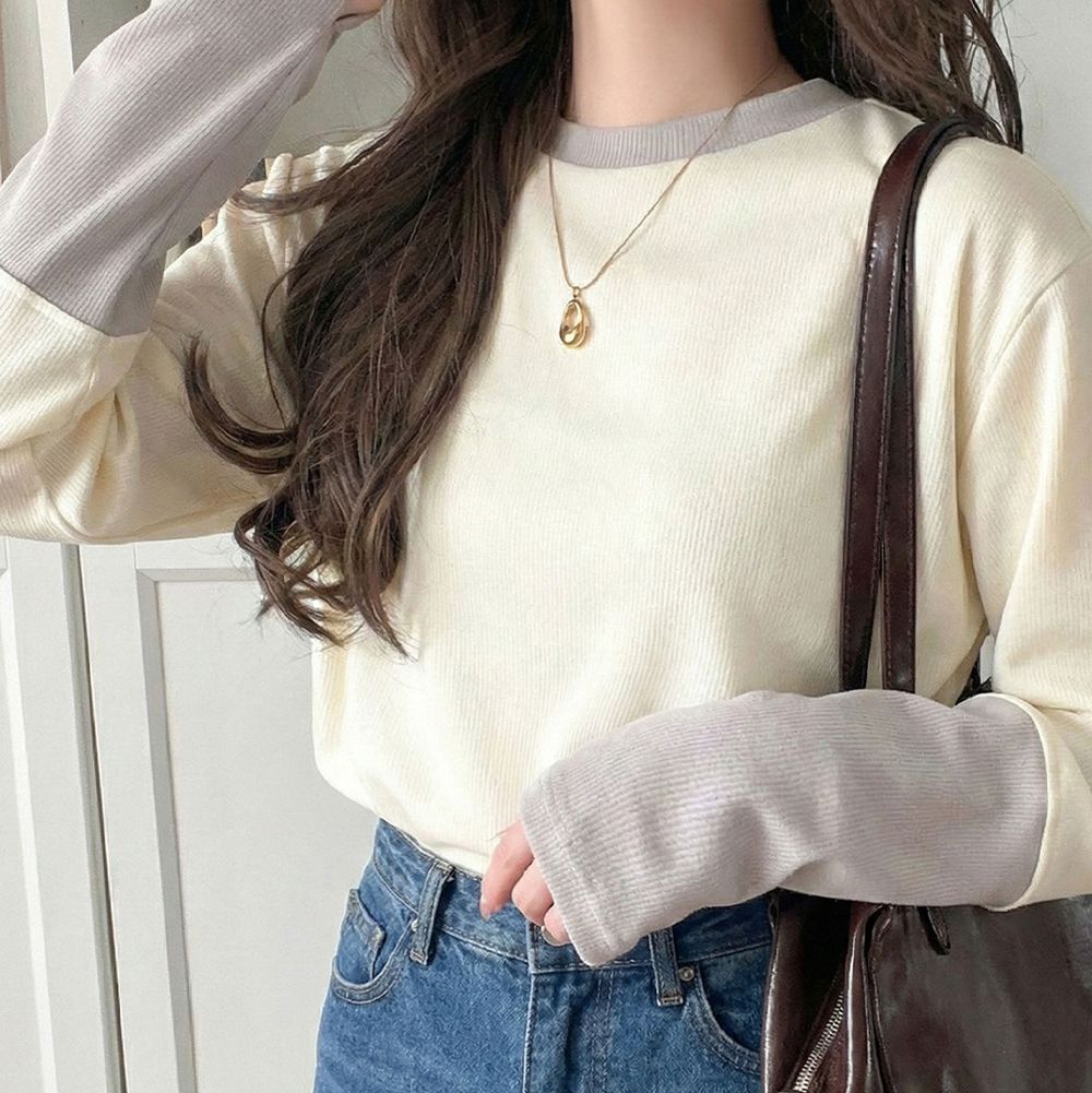 時尚配色袖羅紋長袖上衣(指孔設計)-象牙白