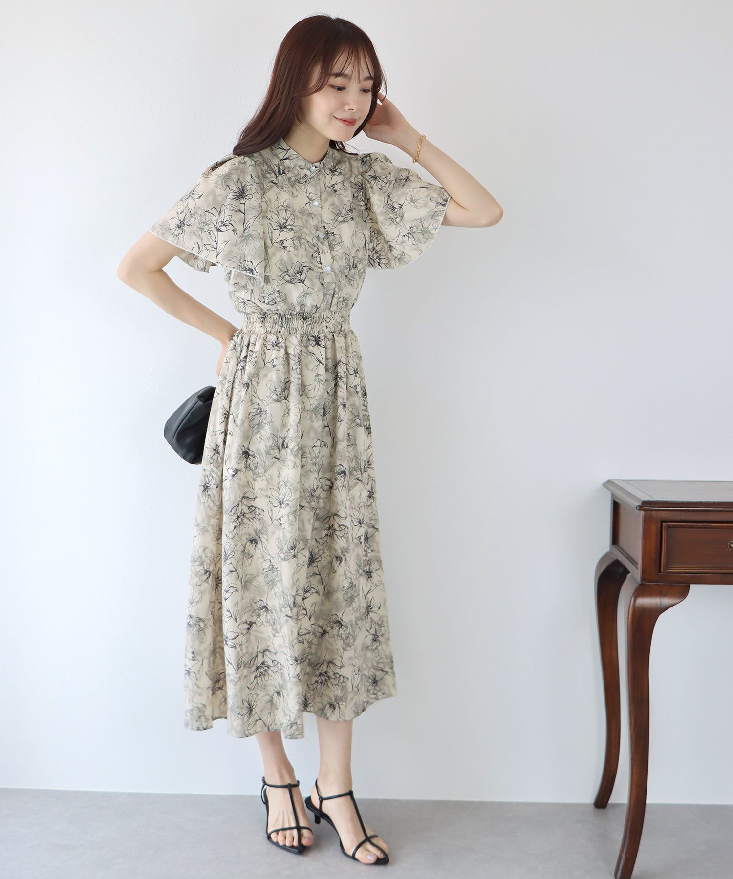 日本 BLUE EAST - 浪漫時光碎花雪紡短袖洋裝-寧靜花園-淺粉紫