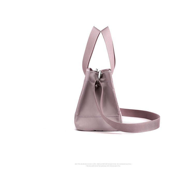 防潑水單肩/斜背小包-黑色 (17x20x12cm)