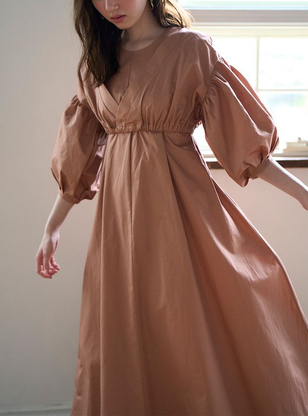 日本 GRL - 優雅質感泡泡袖背心兩件式洋裝-氣質杏