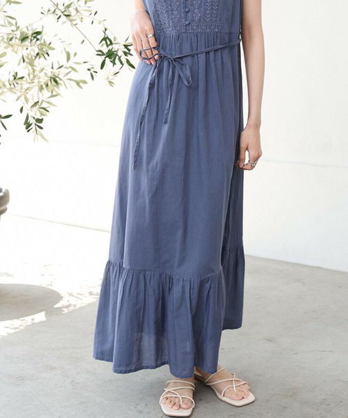 日本 Bab - 100%印度棉刺繡腰綁帶無袖洋裝-煙燻藍