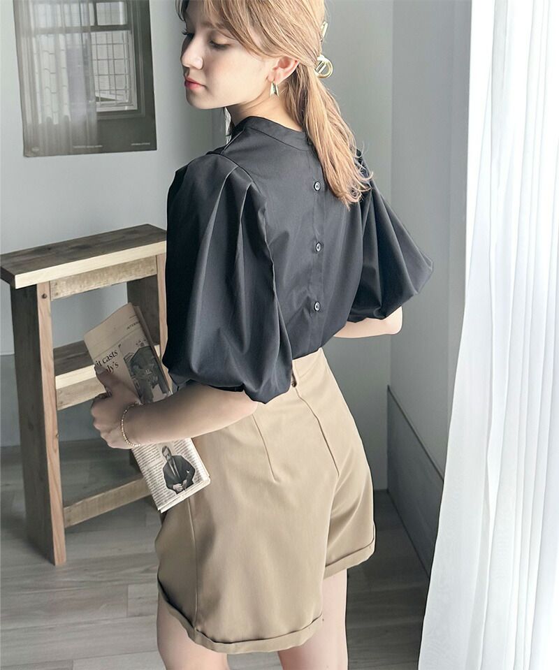 日本 Classical Elf - 氣質皺摺泡泡短袖襯衫-淺米杏