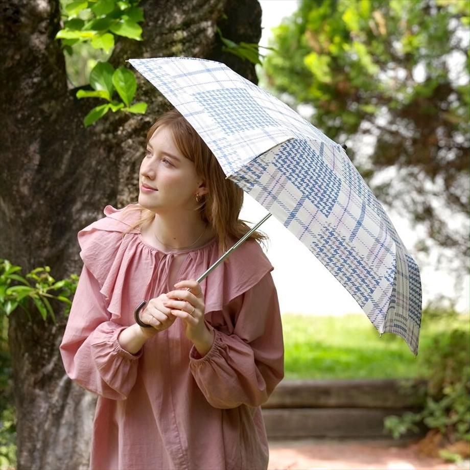 日本 nifty colors - 抗UV輕量 晴雨兩用J型手把折疊傘-格紋拼接-淺藍 (直徑90cm/171g)