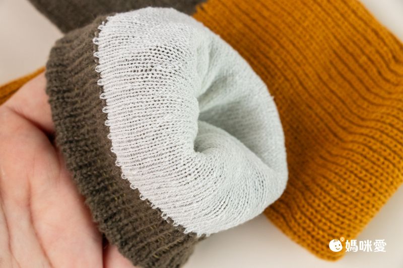 日本女裝代購 - 日本製 羊毛混絲綢保暖半截手套-撞色-橘粉x可可 (F)