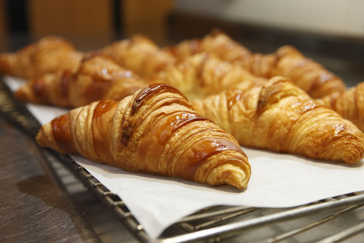 世界廚房 Pistis - 限定法式風味組-法國AOP奶油迷你巧克力丹麥(448g/包)迷你法棍(270g/包)法國AOP奶油小可頌(480g/包 (效期到2022/7/24)-1198g/組