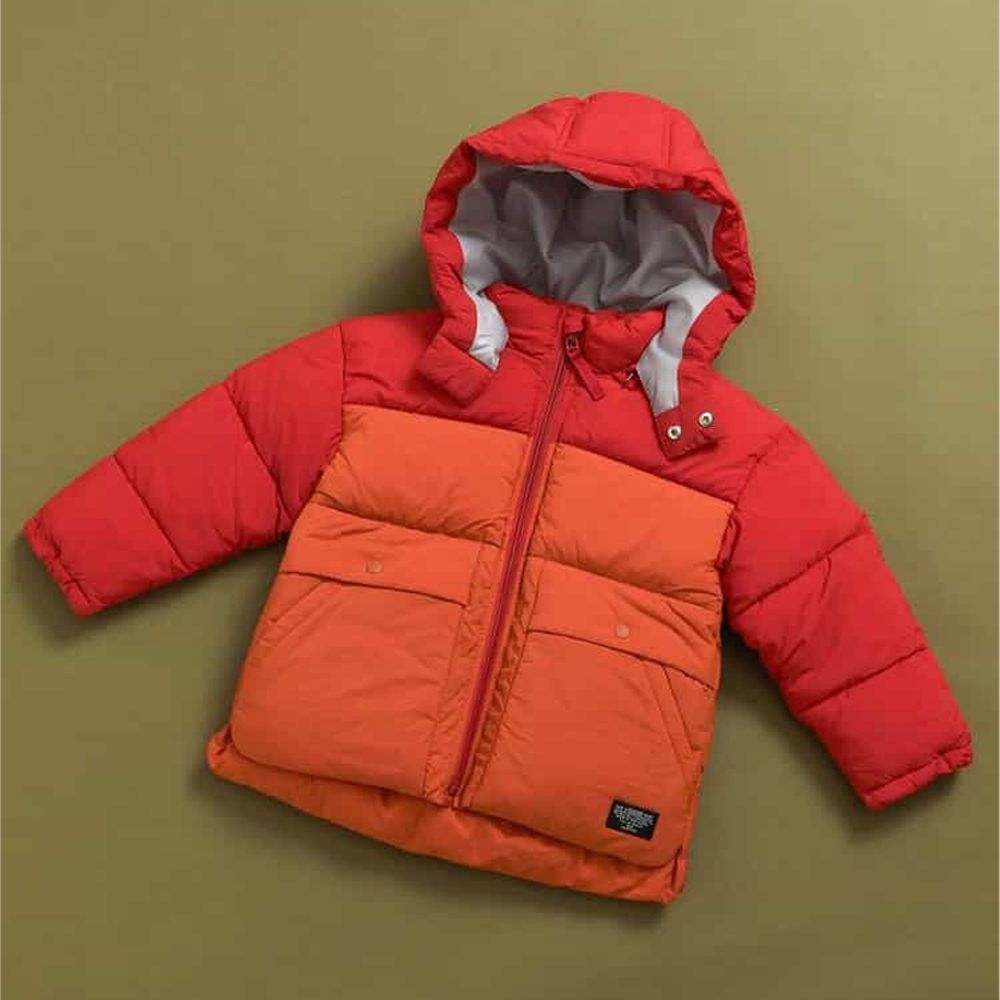 [可機洗]蓬鬆輕盈時尚連帽保暖外套-撞色-橘紅