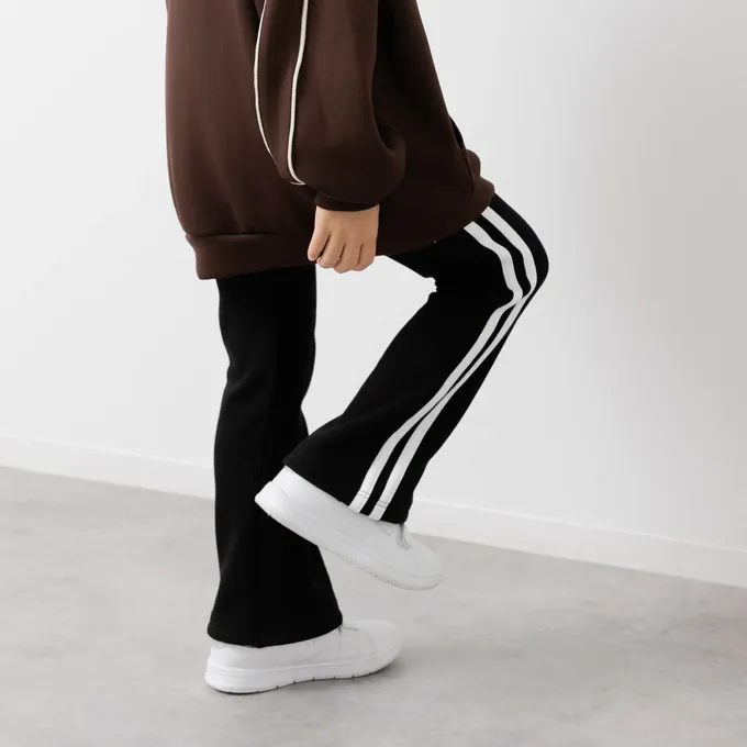 日本 Chil2 - 保暖內刷毛微喇叭彈力長褲-經典格紋-咖啡