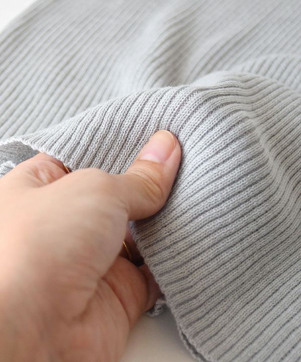 日本 zootie - 舒膚系列 彈性羅紋針織上衣-中高領-黑