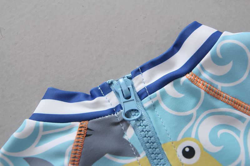 男寶長袖連身泳裝(附帽子)-快樂鯊魚-深藍+白+淺藍