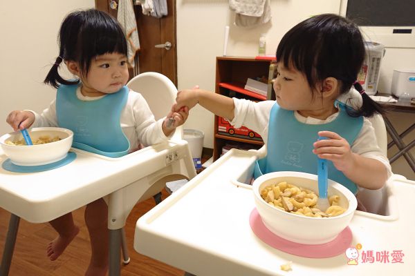 新加坡 eLipseKids Easy餵食 寶寶隨行矽膠湯匙組