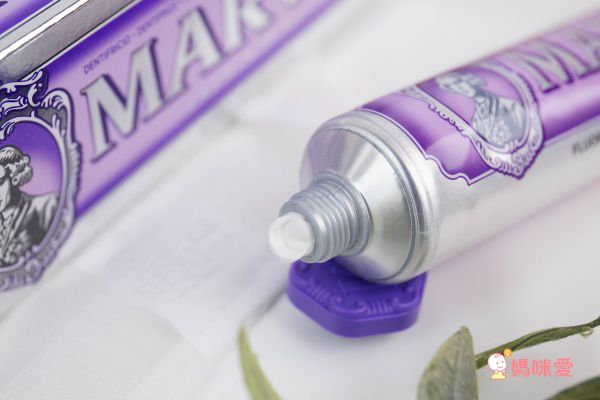 義大利Marvis - 甘草薄荷牙膏-黑 (85ml)